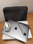 Apple Macbook air M1 13.3“ + oprema