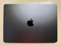 MacBook Air (M2, 2022.)