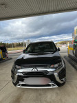 Mitsubishi Outlander PHEV Plugin Hybrid automatik