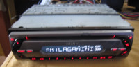 Auto radio Sony CDX-S22,kablovi,potpuno ispravan,cd player,radio,aux