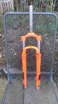 Orange Suntour 100mm vilica,27.5",preload,lock,ocuvana