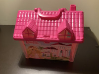 Barbie kutija kofer
