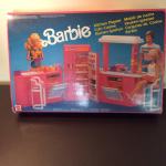 Vintage Mattel Barbie Kitchen playset iz 1990 g.