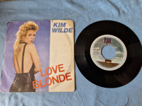 Kim Wiled Love Blonde i Dancing in the dark