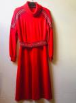 Crvena VINTAGE haljina s etno motivom