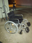 Prodajem polovna invalidska kolica