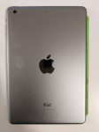 Apple iPad mini 2 A1489 s punjačem i futrolom