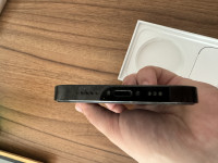 Apple Iphone 14 Pro 128gb crni, očuvan, kaljeno stakli