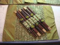 Komplet  6  ukrasnih svilenih podmetača sa štapićima