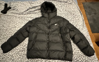 Prodajem Nike Windrunner Storm-Fit jakna :DR9605-010