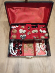 Kutija za nakit + lot nakita/vintage - GRATIS
