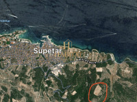 Dalmacija, Brač, Supetar, 34.008 m2, turistička namjena, 2 kuće, 700 m