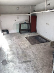 Garaža Split, Brda 20 m2 struja, voda, parking, podrum.