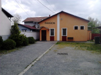 Kuću u predgađu Osijeka izdajem grupama i terencima