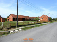 Kuća: Garešnica (Mala Mlinska), useljiva kuća + objekti + zemljište!