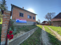 Hrvatska Kostajnica, kuća s gosp. objektima, 74m2, okućnica 3662m2