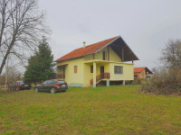 Oroslavje, Krušljevo Selo – kuća sa dvorištem (za adaptaciju)