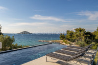 Otok Ugljan, luksuzna vila s bazenom pored plaže, prekrasan pogled na