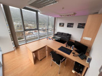 Poslovni prostor: Rijeka, uredski, 32 m2