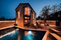 Prekrasna kamena kuća s bazenom, Privlaka