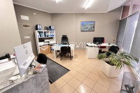 Pula, Centar - uređeni poslovni prostor na top poziciji, NKP 24.25 m2