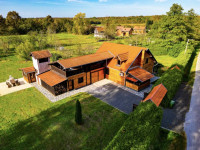 Ranch, na 7200 m2, ribnjak , konjušnica,šuma, teretana, jacuzzi,sauna
