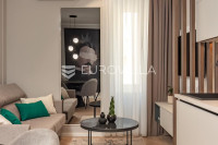 Rijeka, Centar, novouređen luksuzan stan NKP 100 m2 s tri apartmana