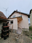 Samostojeća kuća za renovaciju 160m2, Vinkovci