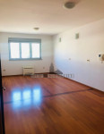 Split, Firule, 40.00 m2 - idealno za ured ili ordinaciju
