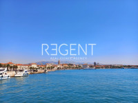 Split, Zapadna obala - Prostrani stan u srcu grada s predivnim pogledo