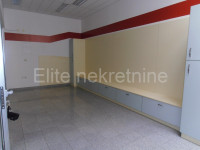 Viškovo - prodaja poslovnog prostora na frekventnoj lokaciji, 23.40 m2