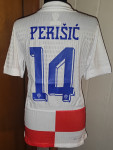 Perišić, dres nogometne reprezentacije Hrvatske