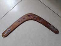 Drveni bumerang, suvenir iz Australije