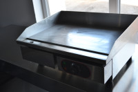 Električni roštilj-glatka ploča -pultni 550mmx430mmx240mm,R-1,dostava