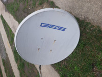Satelitska antena sa Disec Strong motorom i resiverom