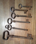 Lot antiknih ključeva