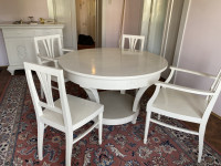 Stol stilski bijeli + četiri stilske stolice