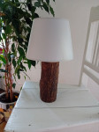 Ručno rađena unikatna lampa s drvenim postoljem