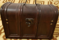 Drvena kožna kutija - škrinjica za sitnice 28x15,5x19 cm