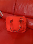 Crvena ženska torbica