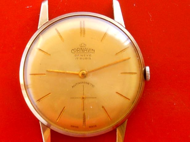 SAT  "CORNAVIN GENEVE" MINT STANJE POZLAĆENI