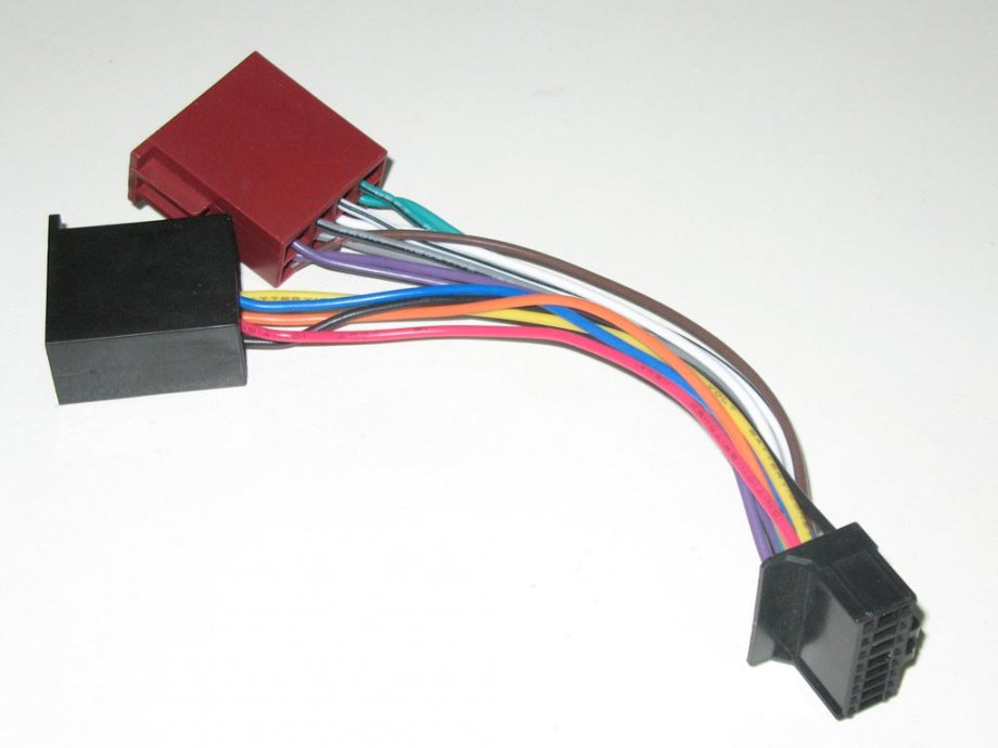 iso-konektor-pioneer-autoradio-cd-mp3-player-slika-8976971.jpg