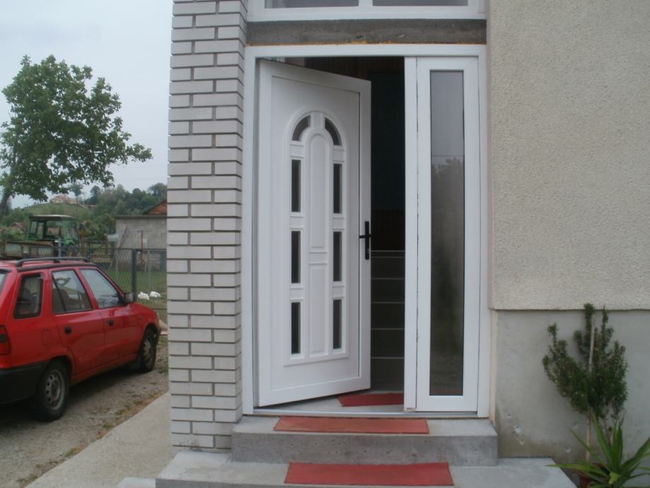 PVC ULAZNA VRATA 140x210cm AKCIJA 5 DANA U POLA CIJENE= 4750KN