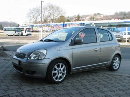 Used Toyota Yaris 2004