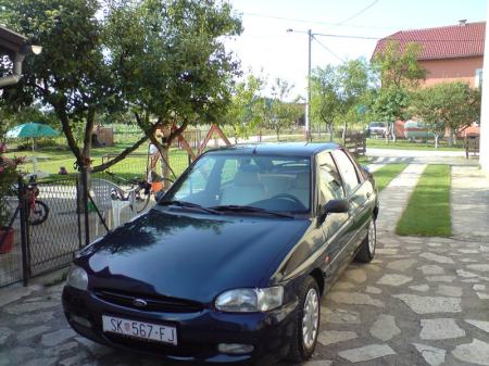 Used Ford Escort 1995