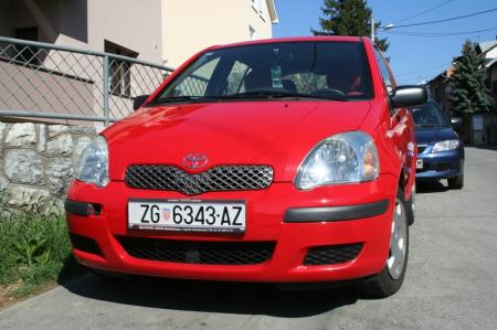 Used Toyota Yaris 2004