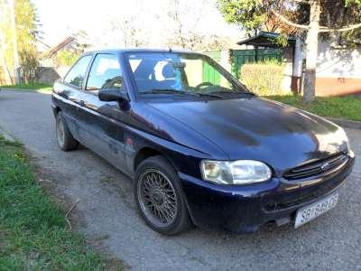 Used Ford Escort 1996