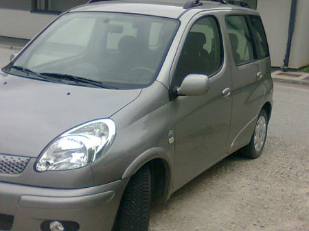 Used Toyota Yaris Verso 2004