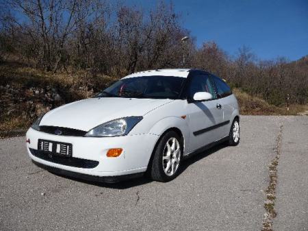 Used Ford Focus 2000
