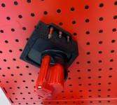 Gumena zaštita sa magnetim za baterije AKU alata